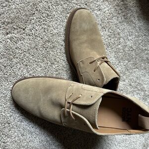 Steve Madden Tan Oxfords with Classic Design - Men’s US 10.5 - never worn